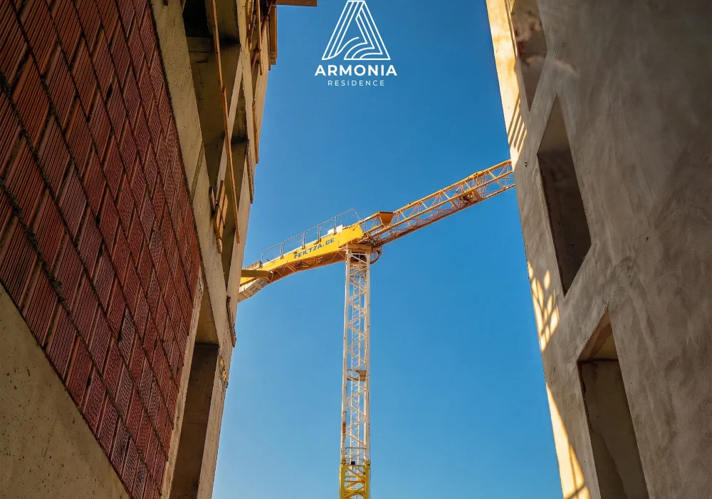 Armonia-Residence-Ianuarie-2026-edit-final_0003_Logo-Armonia-ALB-500px 1